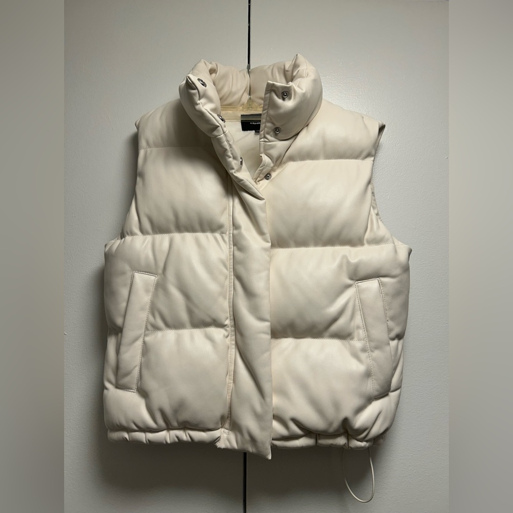 Express Faux Leather Cropped Vest - Picture 3 of 4